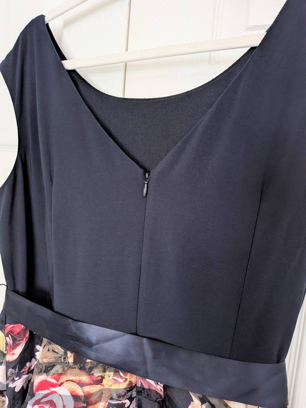 Navy Blue Floral Satin Belt Dress - Picture 6 of 11